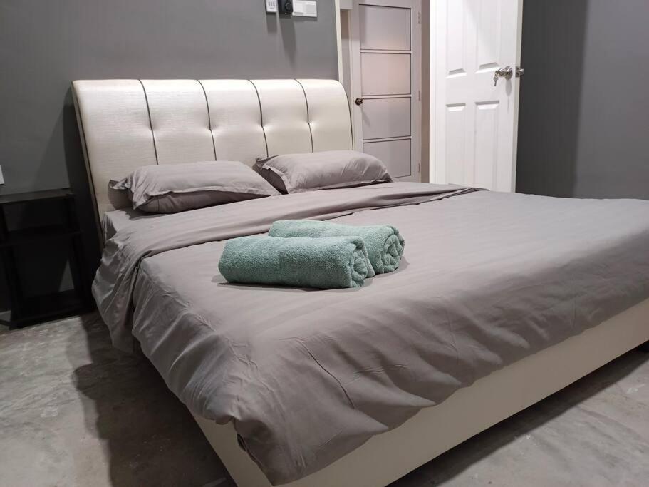 Impian Stay 0.1 Townhouse With 3 Bedrooms. 쿠아 외부 사진