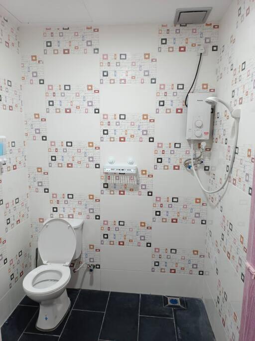 Impian Stay 0.1 Townhouse With 3 Bedrooms. 쿠아 외부 사진