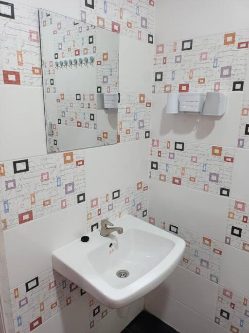 Impian Stay 0.1 Townhouse With 3 Bedrooms. 쿠아 외부 사진